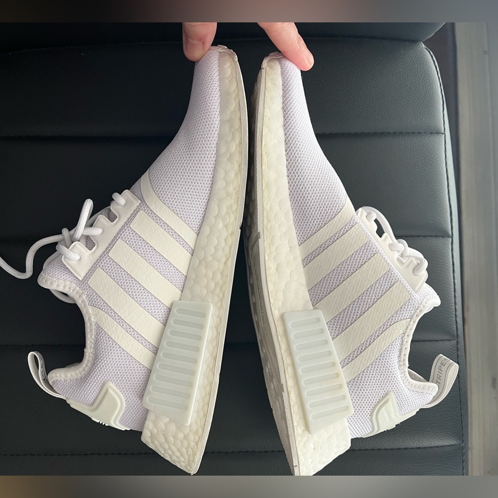 Adidas NMD R1 Shoes - Picture 4 of 7